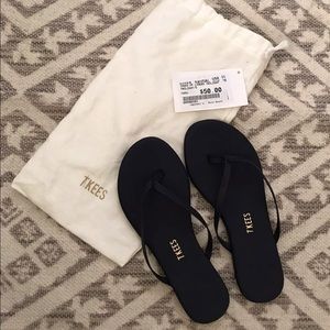 [SOLD] TKEES sandals